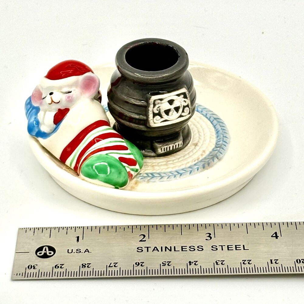 Vintage 1983  Avon Christmas Snuggly Mouse By Stove - Ceramic Candle Holder - Picture 3 of 8
